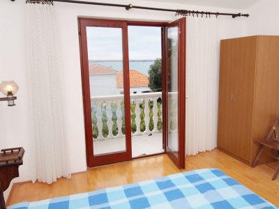 Apartment Four-bedroom apartment with terrace and sea view Vrsi - Mulo, Zadar A-5791-b - Outdoor photo 30
