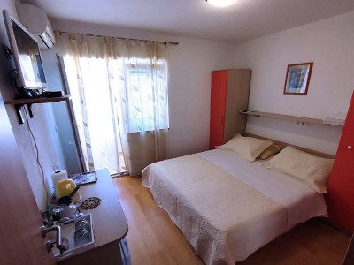 Holiday room with balcony and sea view Tučepi, Makarska S-6058-a - Outdoor photo 17
