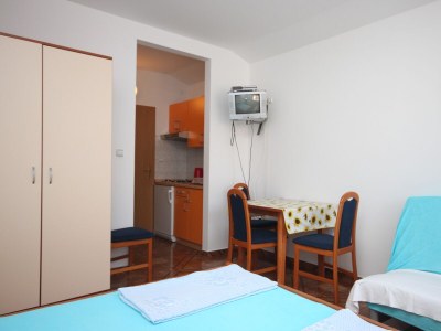 Apartment Studio flat with balcony and sea view Živogošće - Porat, Makarska AS-6699-b - Outdoor photo 10