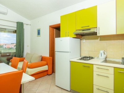 Apartment Three bedroom apartment with terrace and sea view Posedarje, Novigrad A-6190-a - Outdoor photo 8