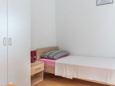 Apartment Three bedroom apartment with terrace and sea view Posedarje, Novigrad A-6190-a - Outdoor photo 16