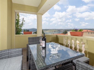 Apartment Three bedroom apartment with terrace and sea view Posedarje, Novigrad A-6190-a - Outdoor photo 23