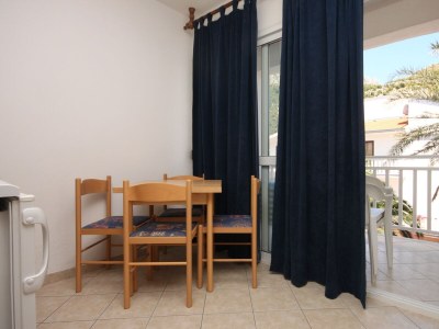 Apartment One bedroom apartment with balcony and sea view Drvenik Donja vala, Makarska A-6756-a - Outdoor photo 9