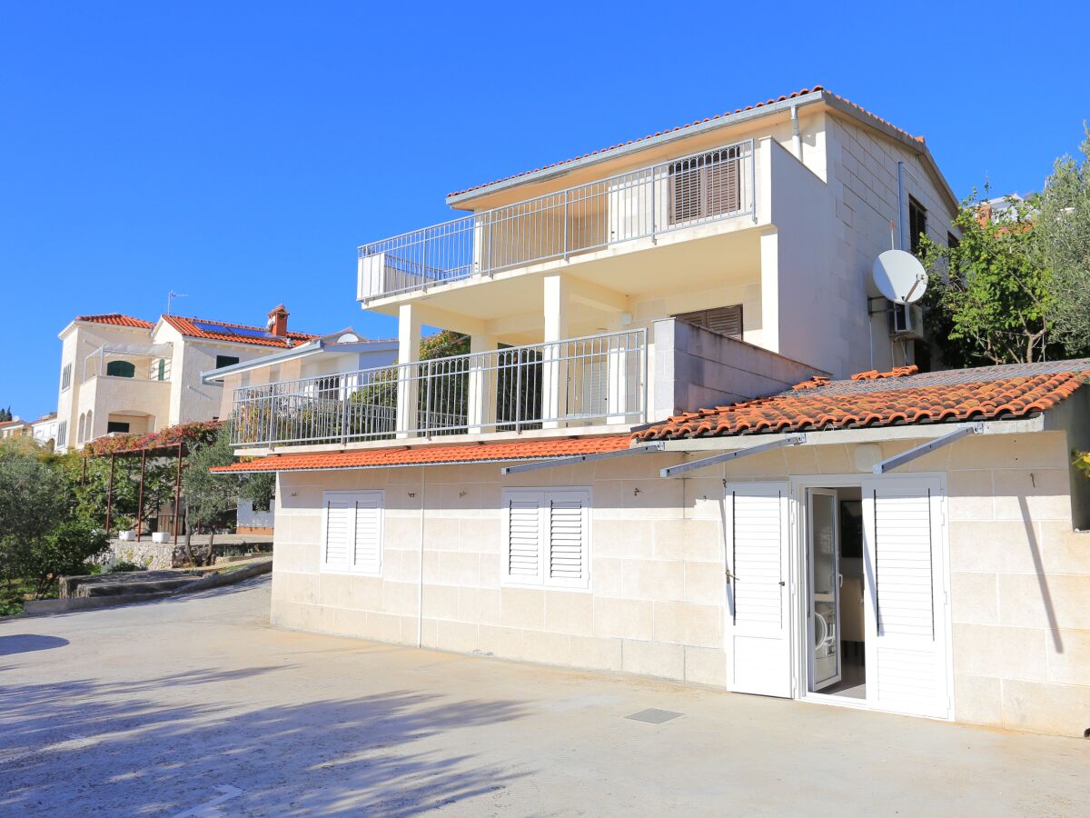 Apartment Three bedroom apartment near beach Okrug Donji, Čiovo A-6859-c - Outdoor photo 5