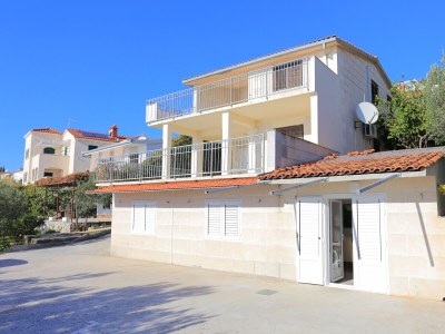 Apartment Three bedroom apartment near beach Okrug Donji, Čiovo A-6859-c - Outdoor photo 5