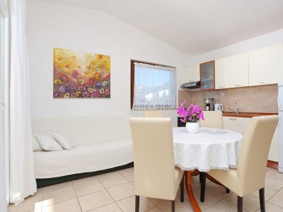 Apartment Three bedroom apartment near beach Okrug Donji, Čiovo A-6859-c - Outdoor photo 18