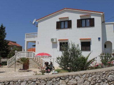 Apartment Two bedroom apartment with terrace and sea view Novalja, Pag A-6524-a - Outdoor photo 3