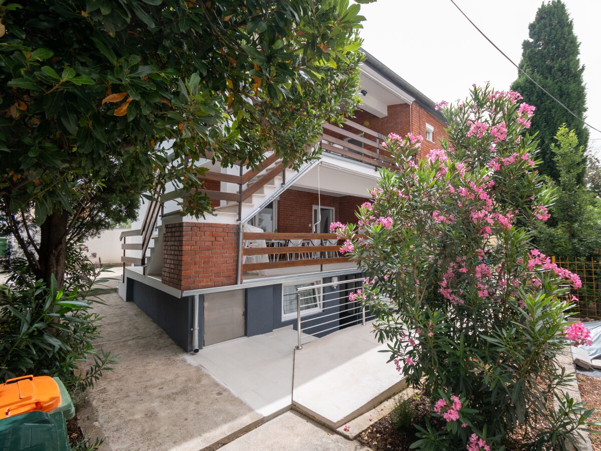 Apartment Apartments by the sea Starigrad, Paklenica - 6580 - Outdoor photo 2