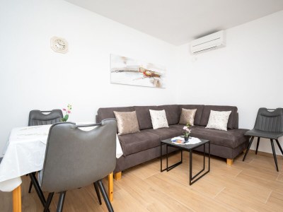 Apartment Apartments by the sea Starigrad, Paklenica - 6580 - Outdoor photo 8