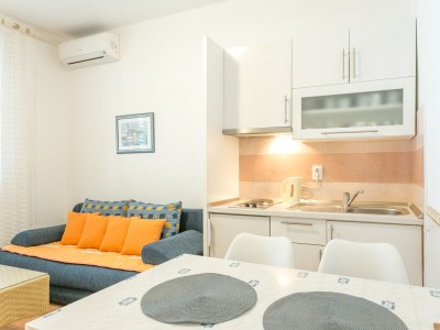 Apartment One bedroom apartment near beach Podgora, Makarska A-6846-a - Outdoor photo 15