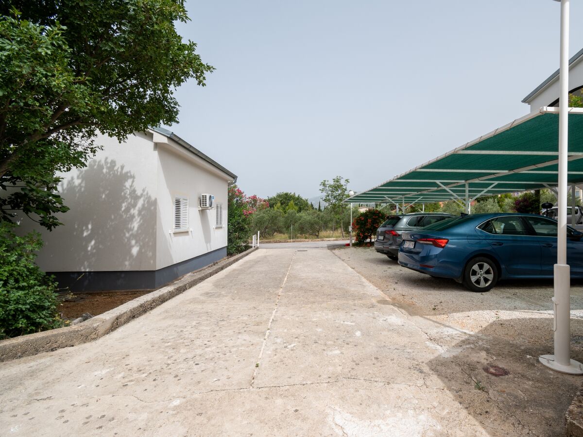 Apartment Two bedroom apartment with terrace Starigrad, Paklenica A-6580-b - Outdoor photo 5