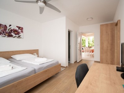 Apartment Two bedroom apartment with terrace Starigrad, Paklenica A-6580-b - Outdoor photo 17