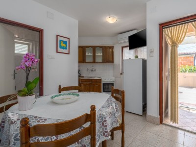 Apartment Apartments with parking space Tar, Poreč - 6948 - Outdoor photo 5