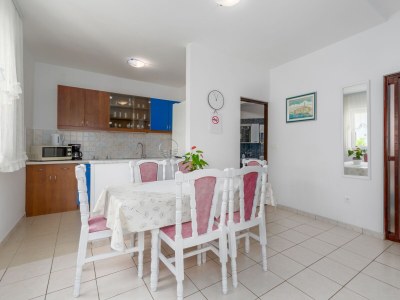 Apartment Two bedroom apartment with terrace Tar, Poreč A-6948-b - Outdoor photo 6