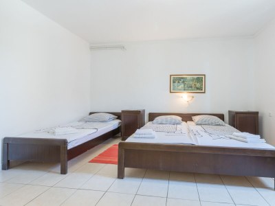 Apartment Two bedroom apartment with terrace Tar, Poreč A-6948-b - Outdoor photo 11