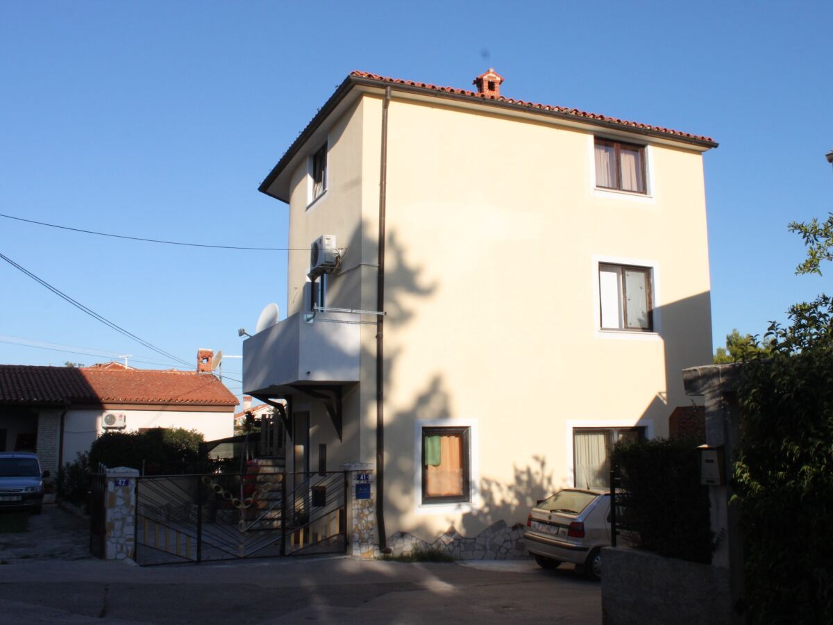 Apartment One bedroom apartment with terrace Pomer, Medulin A-7374-b - Outdoor photo 2