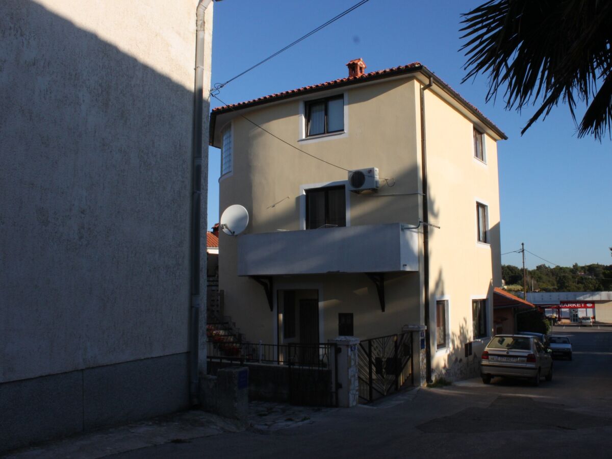 Apartment One bedroom apartment with terrace Pomer, Medulin A-7374-b - Outdoor photo 3