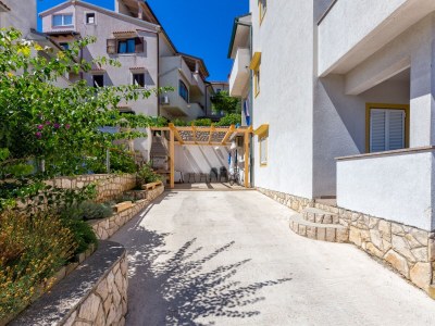 Apartment One bedroom apartment with terrace and sea view Mali Lošinj, Lošinj A-8026-a - Outdoor photo 6