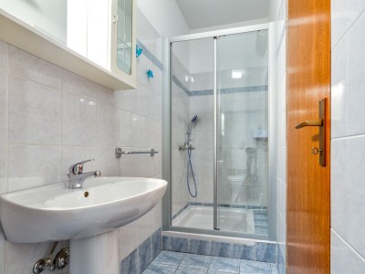 Apartment One bedroom apartment with terrace and sea view Mali Lošinj, Lošinj A-8026-a - Outdoor photo 15