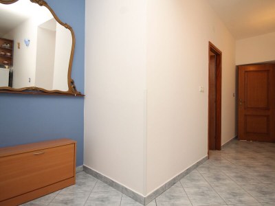 Apartment One bedroom apartment with terrace and sea view Mali Lošinj, Lošinj A-8026-a - Outdoor photo 17