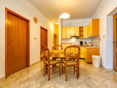 Apartment Two bedroom apartment with terrace and sea view Mali Lošinj, Lošinj A-8026-b - Outdoor photo 2