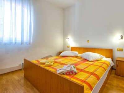 Apartment Two bedroom apartment with terrace and sea view Mali Lošinj, Lošinj A-8026-b - Outdoor photo 11