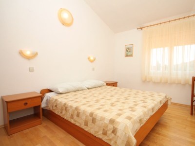 Apartment One bedroom apartment with terrace and sea view Božava, Dugi otok A-8100-a - Outdoor photo 13