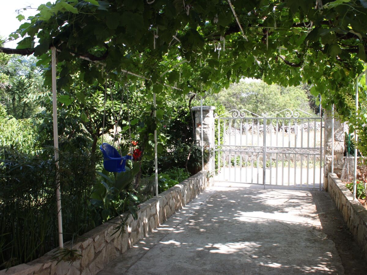 Apartment One bedroom apartment with terrace Božava, Dugi otok A-8100-b - Outdoor photo 4