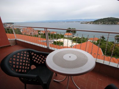 Apartment Two bedroom apartment with balcony and sea view Kali, Ugljan A-14083-a - Outdoor photo 10