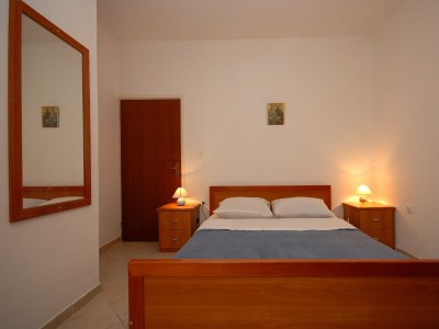 Apartment Three bedroom apartment with balcony and sea view Kali, Ugljan A-14083-d - Outdoor photo 9