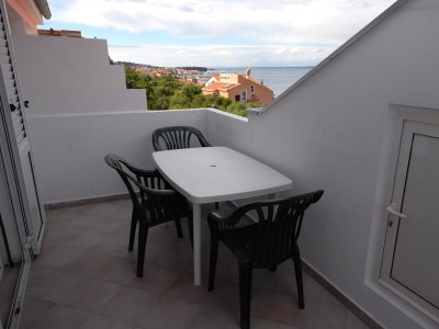 Apartment Three bedroom apartment with balcony and sea view Kali, Ugljan A-14083-d - Outdoor photo 12