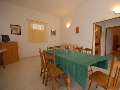 Apartment Three bedroom apartment with terrace and sea view Kali, Ugljan A-14083-f - Outdoor photo 7