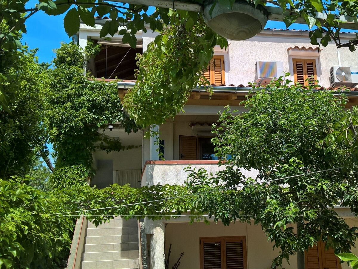 Apartment Two bedroom apartment with terrace Nerezine, Lošinj A-8049-a - Outdoor photo 3