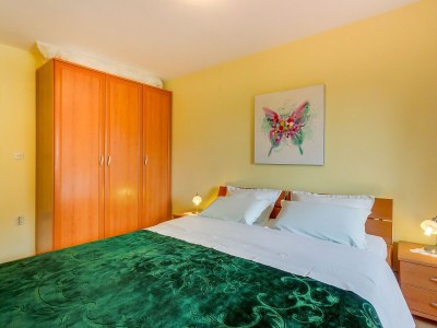 Apartment Two bedroom apartment with terrace Nerezine, Lošinj A-8049-a - Outdoor photo 19