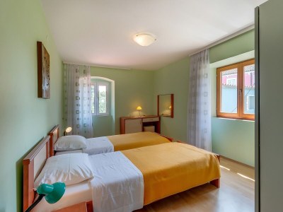 Apartment Two bedroom apartment with terrace Nerezine, Lošinj A-8049-a - Outdoor photo 20