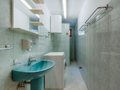 Apartment Two bedroom apartment with terrace Nerezine, Lošinj A-8049-a - Outdoor photo 23