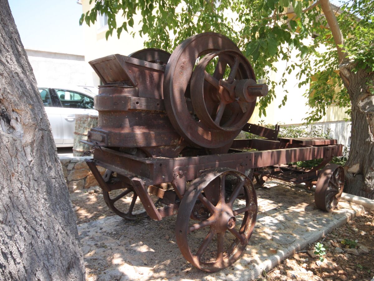 Apartment Two bedroom apartment with terrace Sali, Dugi otok A-8137-a - Outdoor photo 4