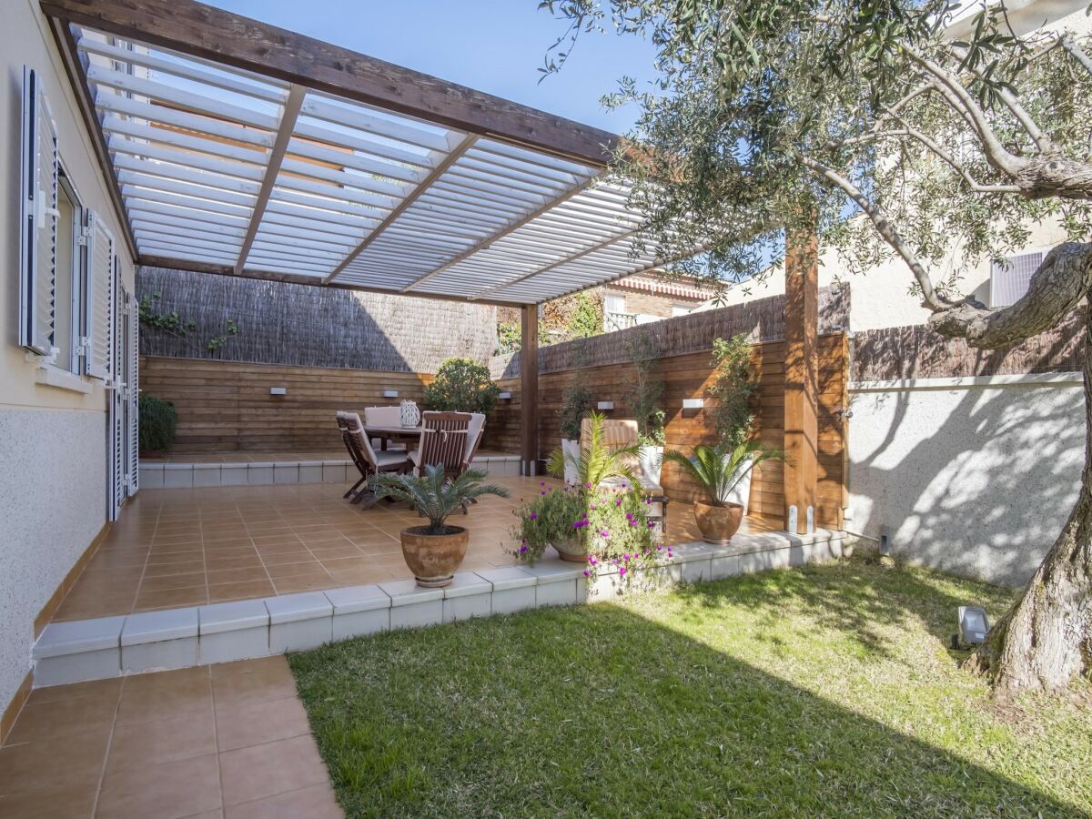 Villa Belvilla by OYO Casa Linda - Outdoor photo 4
