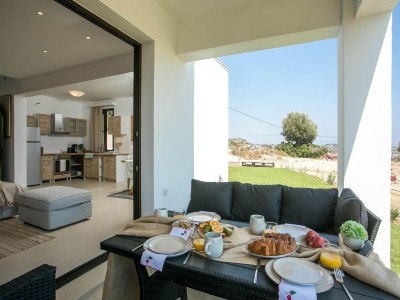 Villa Secluded Villa with Panoramic Sea View - Features photo 13