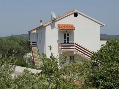 Apartment Two bedroom apartment with balcony and sea view Božava, Dugi otok A-8123-c - Outdoor photo 5