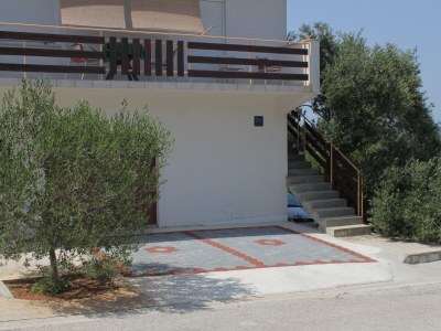 Apartment Two bedroom apartment with balcony and sea view Božava, Dugi otok A-8123-c - Outdoor photo 11