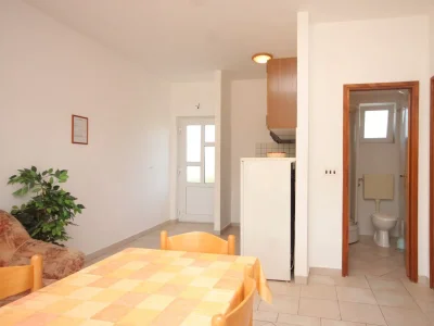 Apartment Two bedroom apartment with balcony and sea view Božava, Dugi otok A-8123-c - Outdoor photo 17