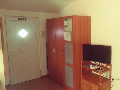 Apartment One bedroom apartment with air-conditioning Sali, Dugi otok A-8110-b - Outdoor photo 13