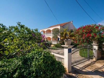 Apartment Two bedroom apartment with terrace Pašman A-8214-a - Outdoor photo 2