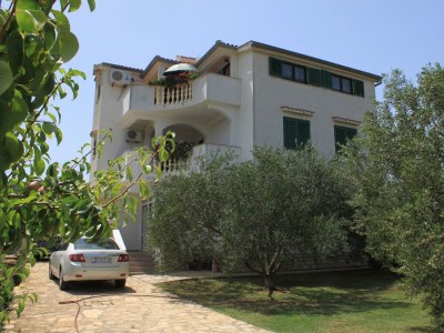 Apartment One bedroom apartment with terrace and sea view Neviđane, Pašman A-8273-b in Neviđane - Apartment