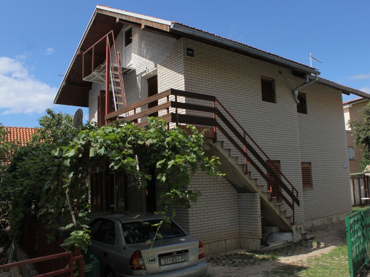 Apartment Two bedroom apartment with terrace Žaborić, Šibenik A-8368-b