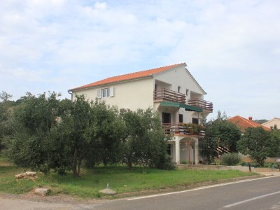 Apartment Two bedroom apartment with terrace and sea view Kraj, Pašman A-8502-a in Tkon - Apartment