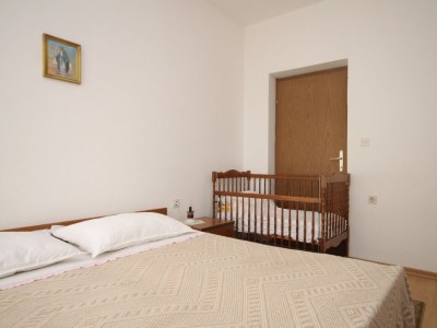 Apartment Two bedroom apartment with terrace Kukljica, Ugljan A-8277-a - Outdoor photo 6