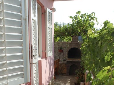 Apartment Two bedroom apartment with terrace Kukljica, Ugljan A-8277-a - Outdoor photo 15