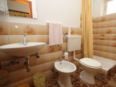 Apartment One bedroom apartment with balcony and sea view Kukljica, Ugljan A-8277-c - Outdoor photo 11